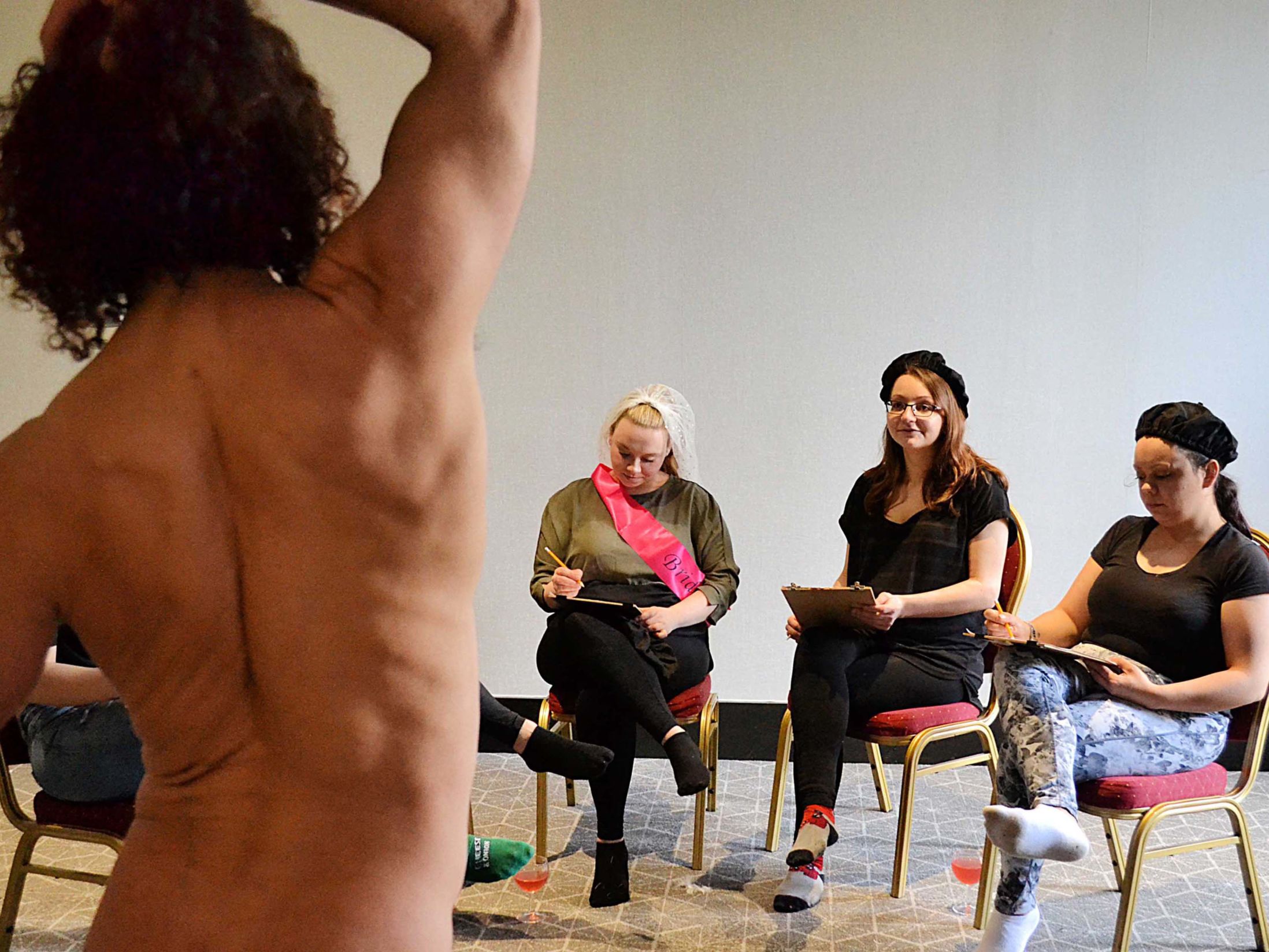 How Our Life Drawing Classes Work?